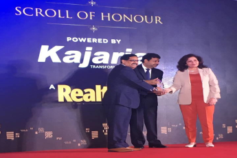 Vipul Group - CEO facilitated “SCROLL OF HONOUR”  by 9th Realty+ Awards 2017 for her contributions to the Real Estate sector